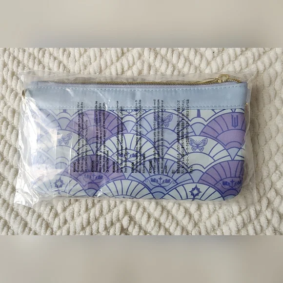 LUG Wicked x Super Metro XL Pouch with charm bar - Dreams Soar - Picture 3 of 4